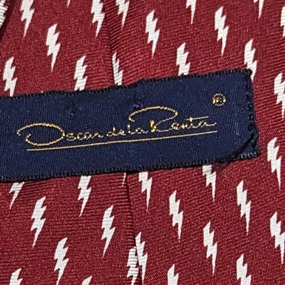 Oscar de la Renta Lightning Bolt Pattern Silk Tie - Picture 4 of 5